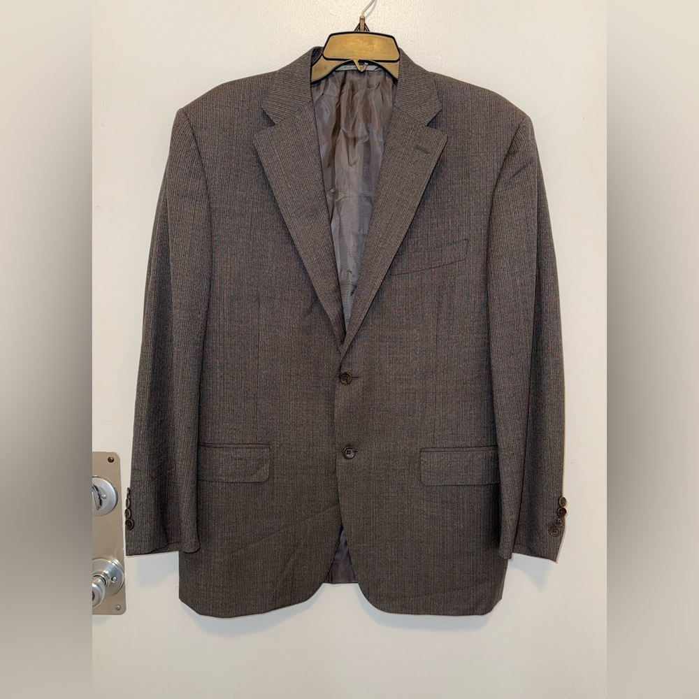 Canali Brown Sport Coat with Classic Tailoring size 36 52  7R 
100% wool
